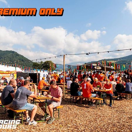 ホテル Racingtours Racecamp - Spielberg Spielberg Bei Knittelfeld エクステリア 写真