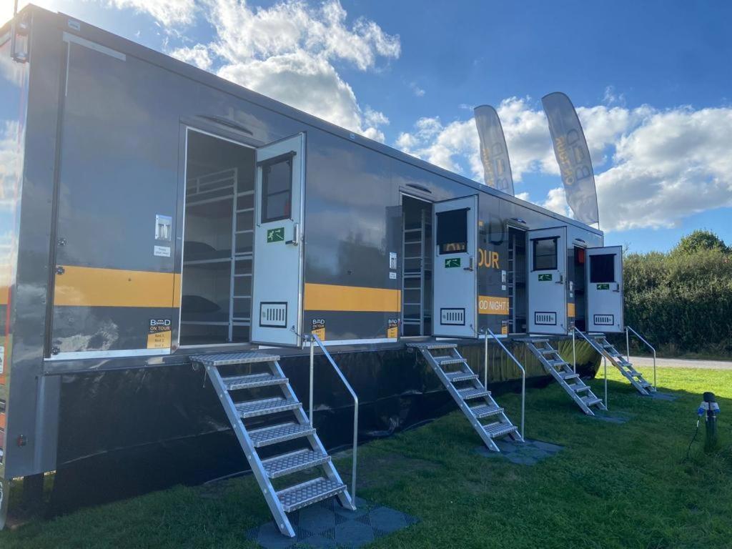 ホテル Racingtours Racecamp - Spielberg Spielberg Bei Knittelfeld エクステリア 写真